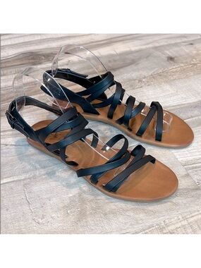 Coconuts by Matisse strappy sandals size 9